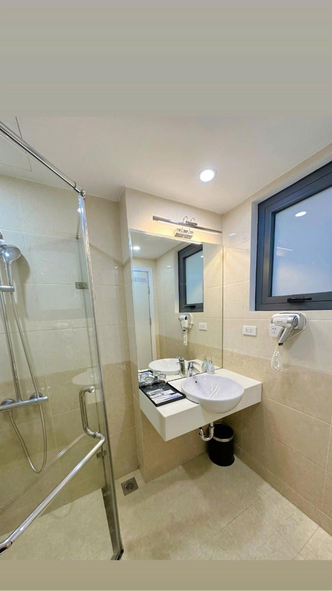 Everest Hotel Hanoi Exteriör bild
